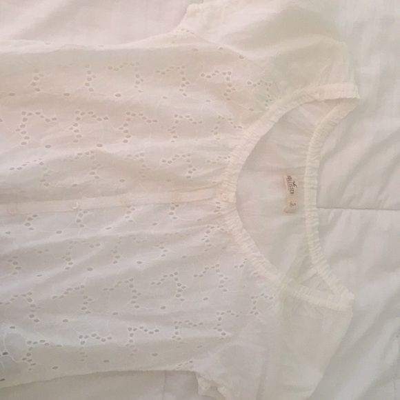 White Eyelet top - Picture 2 of 4